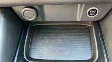 Nissan Qashqai 1.3 DiG-T MH N-Connecta 5dr Petrol Hatchback